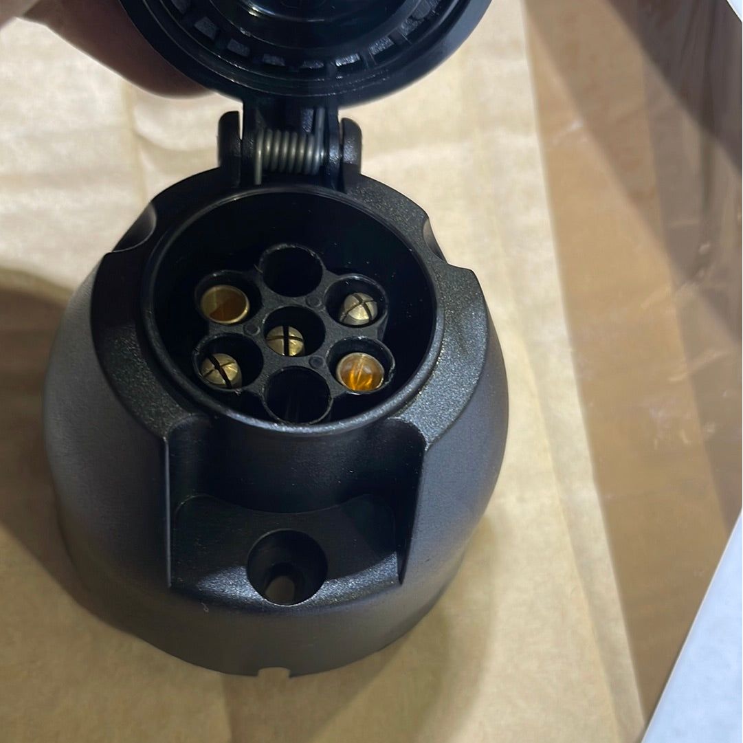 5 Pin Large Round Socket Trailer Plug |12 Volt | TS004215 - South East Clearance Centre