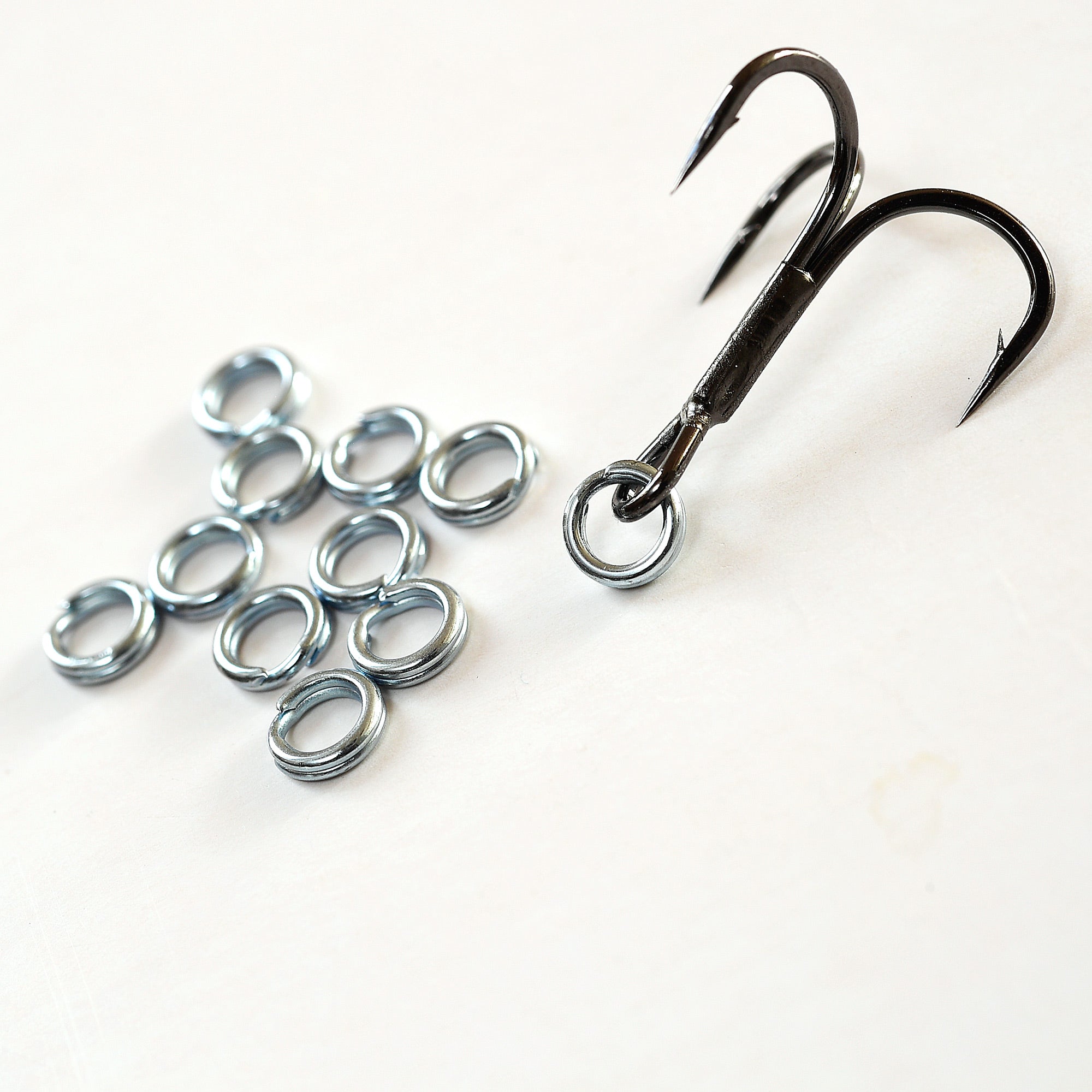 Split Rings with Trebble Hooks | 8 Trebble Hooks + 8 Split Rings - South East Clearance Centre